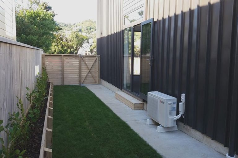 Photo of property in 1/74 Derwent Street, Island Bay, Wellington, 6023