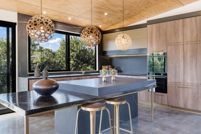 Photo of property in 27 Brownhill Road, Whitford, Manurewa, 2576