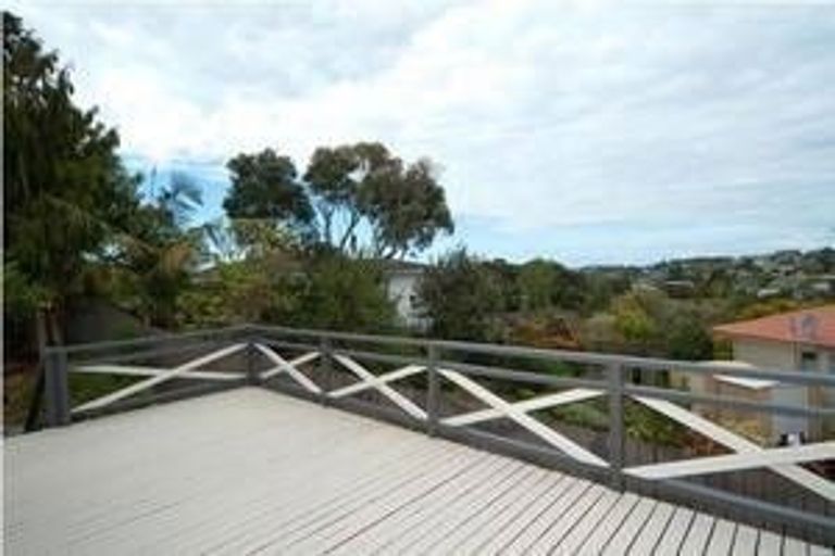 Photo of property in 9 Babington Place, Torbay, Auckland, 0630