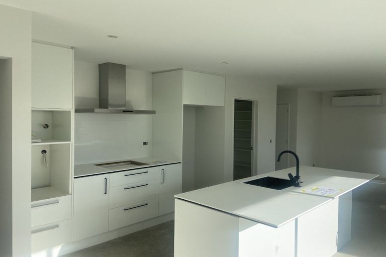 Photo of property in 90 Kennedys Bush Road, Halswell, Christchurch, 8025