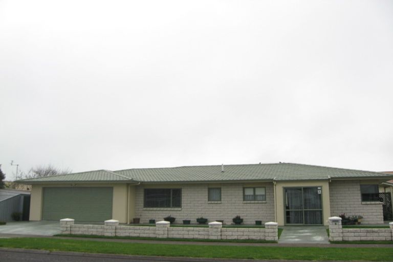 Photo of property in 6 Parris Street, Waitara, 4320