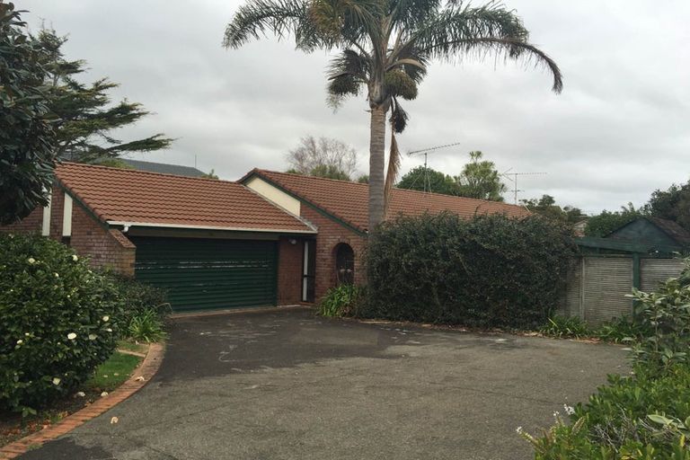Photo of property in 14 Loloma Drive, Half Moon Bay, Auckland, 2012