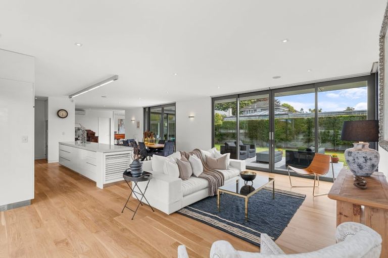 Photo of property in 129 Puriri Street, Riccarton, Christchurch, 8041