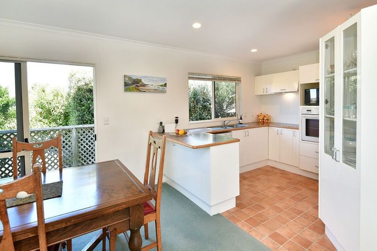Photo of property in 2/25 Little Barrier Avenue, Manly, Whangaparaoa, 0930