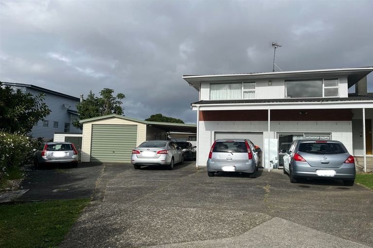 Photo of property in 7a La Perouse Street, Botany Downs, Auckland, 2010