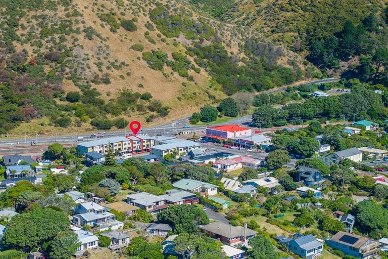 Photo of property in Te Kakariki Apartments, 5/5 Wellington Road, Paekakariki, 5034