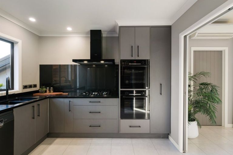 Photo of property in 10 The Dales, Dinsdale, Hamilton, 3204