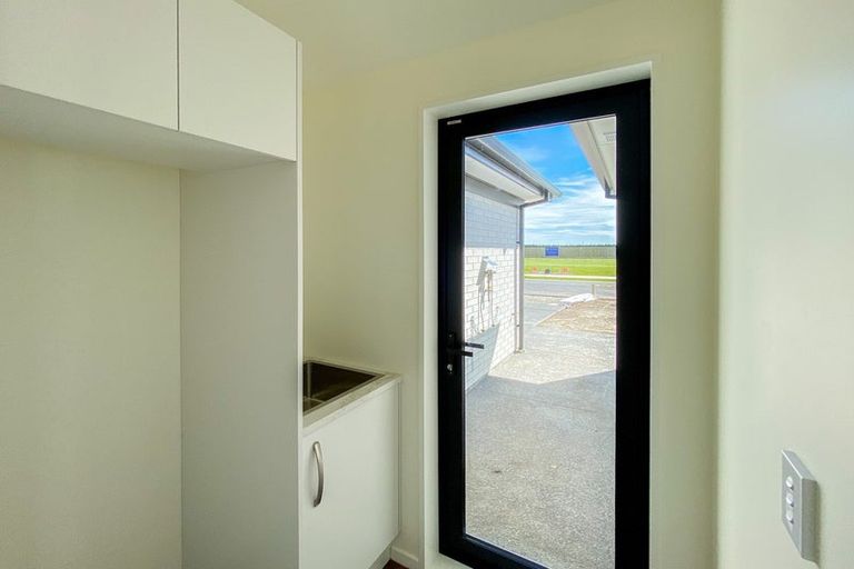 Photo of property in 32 Sanders Way, Rolleston, 7614