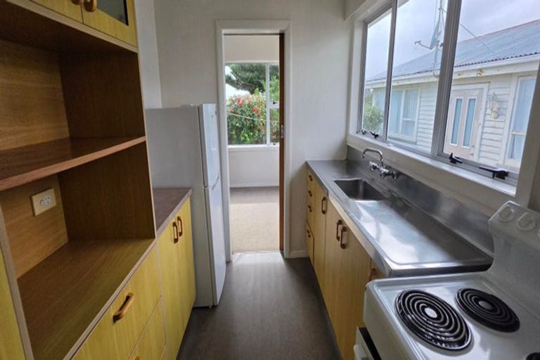 Photo of property in 44 Manuka Street, Otaki Beach, Otaki, 5512