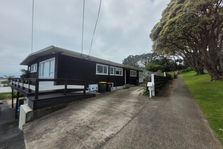 Photo of property in 129 Pendarves Street, New Plymouth, 4312