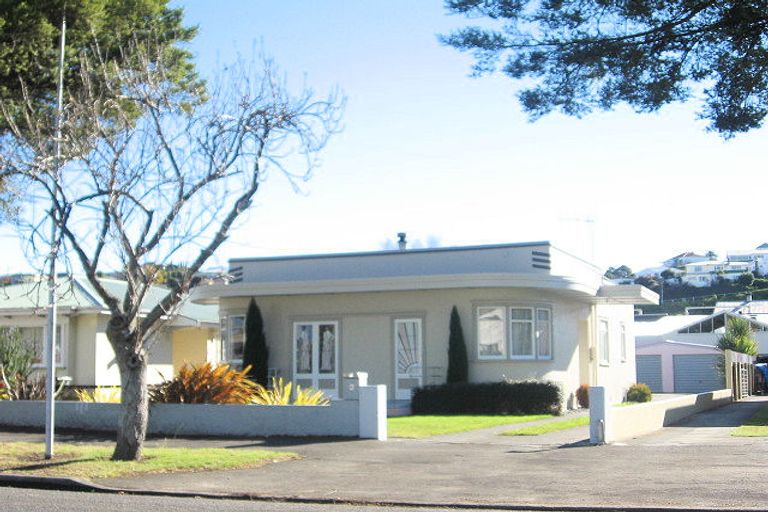 Photo of property in 8 Carnell Street, Napier South, Napier, 4110