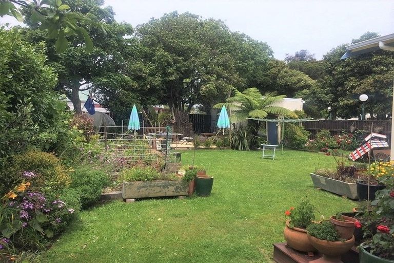 Photo of property in 8 Britannia Street, Petone, Lower Hutt, 5012