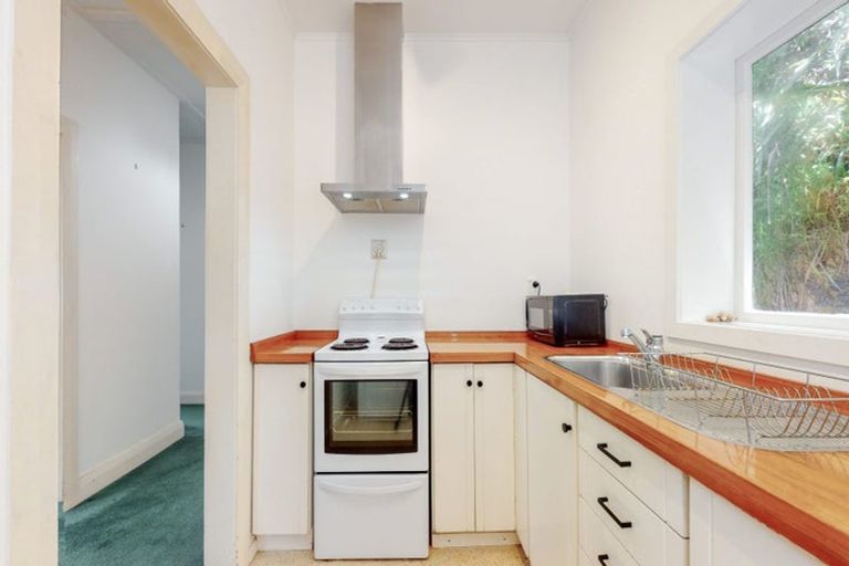 Photo of property in 3a Linwood Way, Island Bay, Wellington, 6023