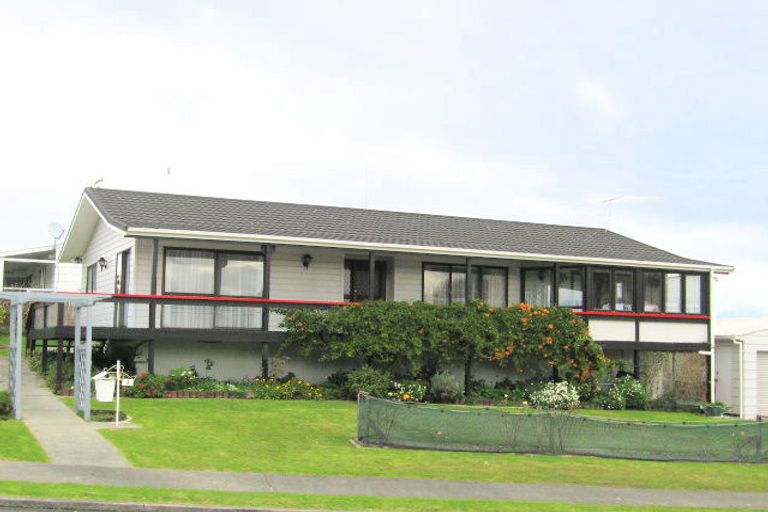 Photo of property in 1 Tamatea Drive, Snells Beach, 0920