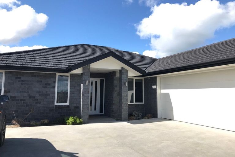 Photo of property in 132 Hillpark Drive, Pokeno, 2402