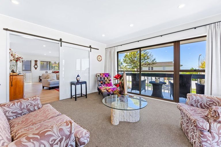 Photo of property in 20 Chatswood Grove, Chatswood, Auckland, 0626