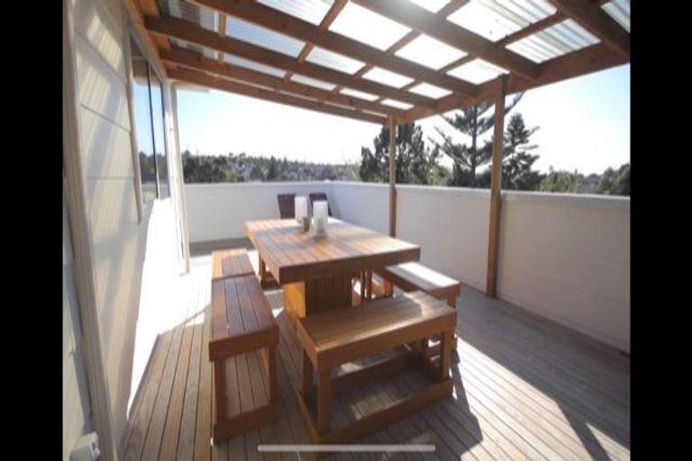 Photo of property in 4 Halder Place, Torbay, Auckland, 0632