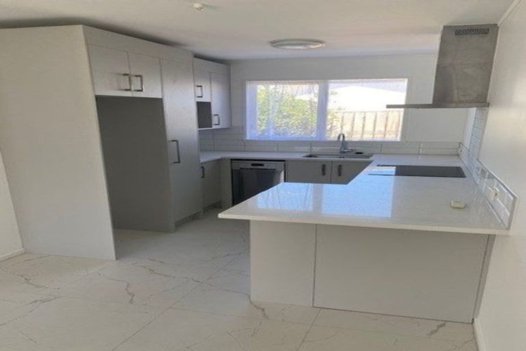 Photo of property in 40 Richards Avenue, Forrest Hill, Auckland, 0620