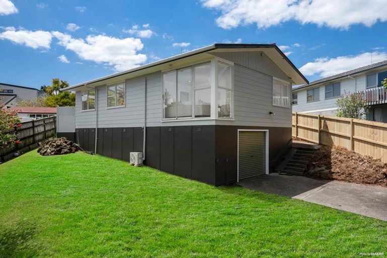 Photo of property in 36 Flaxdale Street, Birkdale, Auckland, 0626