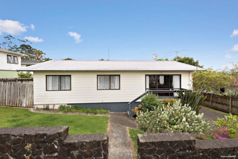 Photo of property in 11 Mona Vale, West Harbour, Auckland, 0618