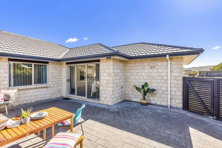 Photo of property in 10 Manhattan Court, Paraparaumu Beach, Paraparaumu, 5032