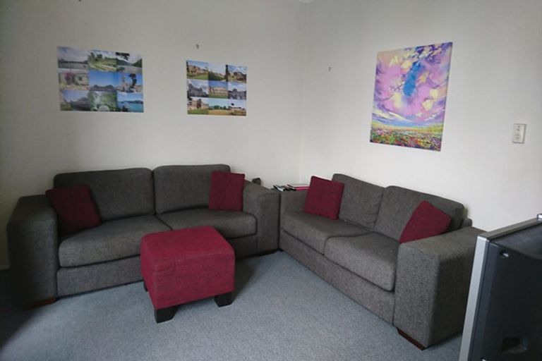 Photo of property in 71 Pirie Street, Mount Victoria, Wellington, 6011