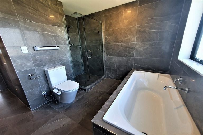 Photo of property in 19b Roseberry Avenue, Birkenhead, Auckland, 0626