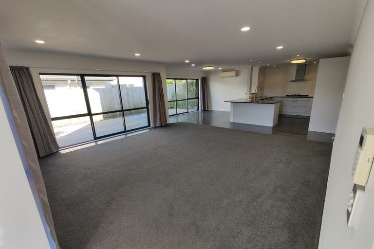 Photo of property in 86a Opaheke Road, Opaheke, Papakura, 2113