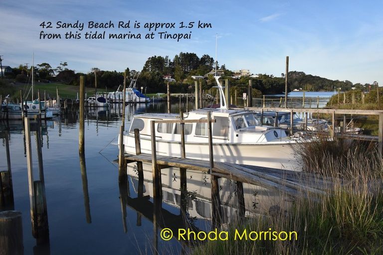 Photo of property in 42 Sandy Beach Road, Tinopai, 0593