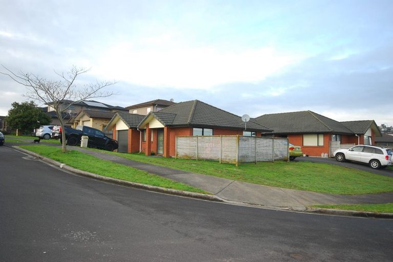 Photo of property in 11 Carrick Glen Avenue, Flat Bush, Auckland, 2019