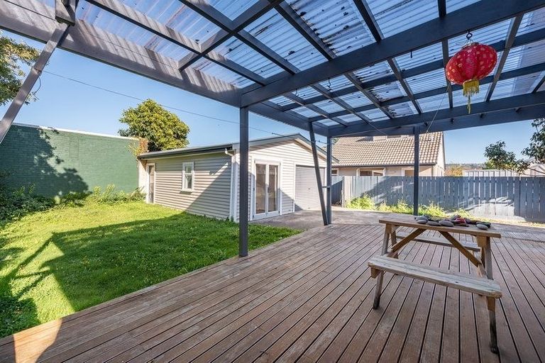 Photo of property in 194 Knights Road, Hutt Central, Lower Hutt, 5011