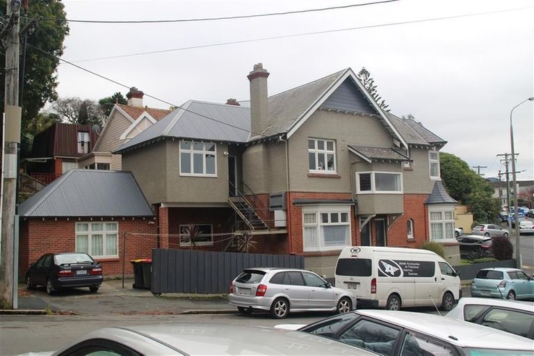 Photo of property in 2 Elder Street, North Dunedin, Dunedin, 9016