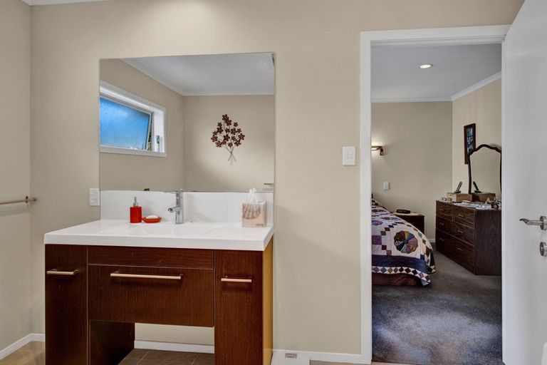 Photo of property in 7 Manuka Place, Whalers Gate, New Plymouth, 4310