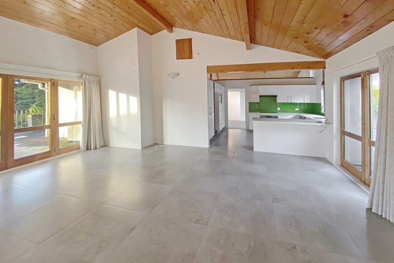 Photo of property in 71 Gills Road, Albany Heights, Auckland, 0632