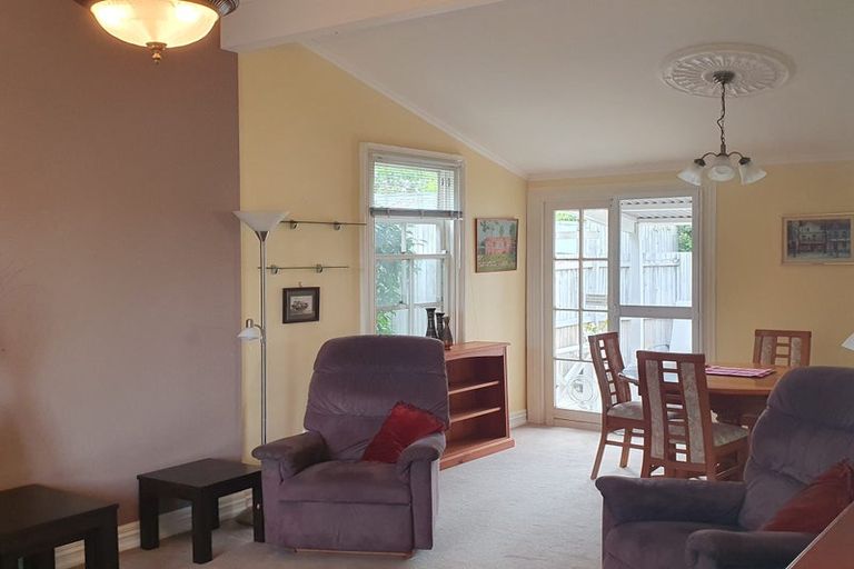 Photo of property in 9 Hastings Parade, Devonport, Auckland, 0624