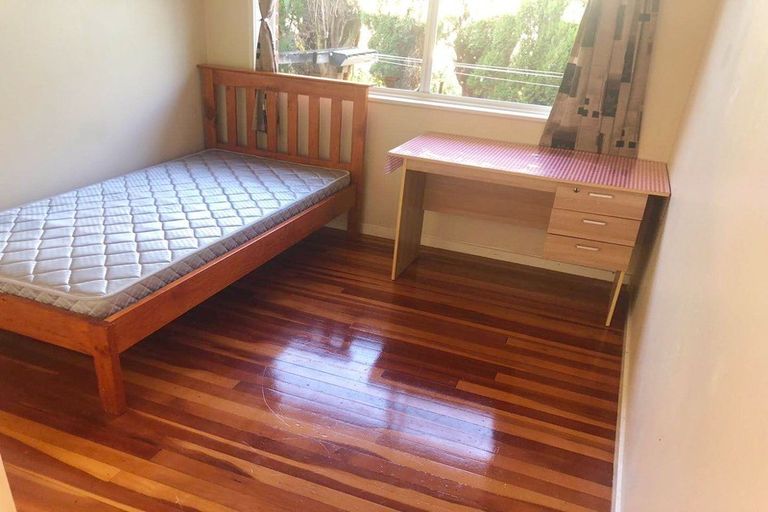 Photo of property in 20 Spencer Road, Pinehill, Auckland, 0632