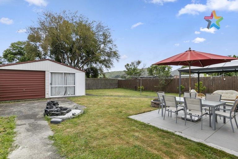 Photo of property in 43 Shearer Crescent, Naenae, Lower Hutt, 5011