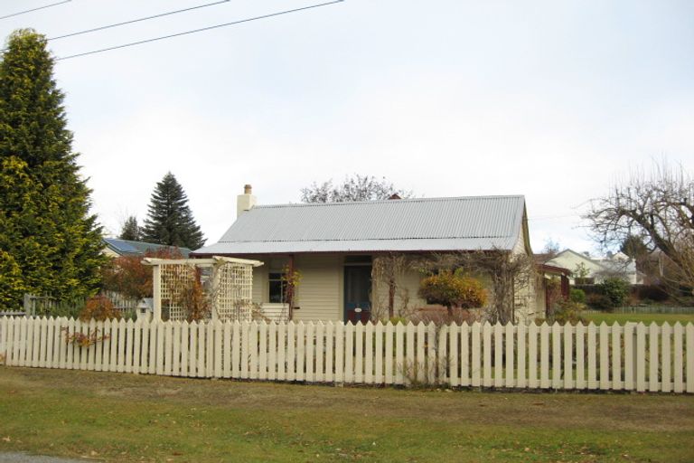 Photo of property in 10 Anglesea Street, Arrowtown, 9302