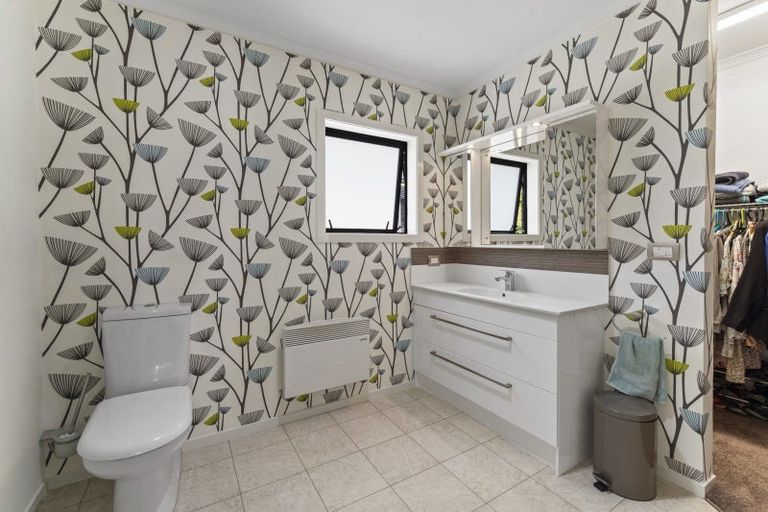 Photo of property in 7 Byron Brown Place, Otaki Beach, Otaki, 5512