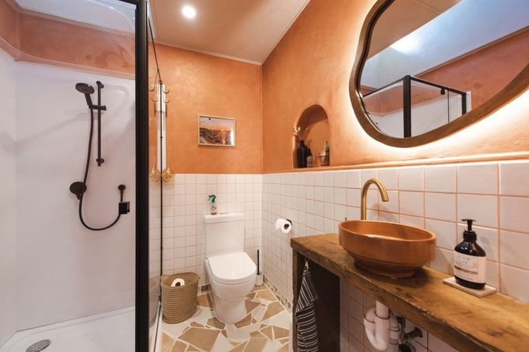 Photo of property in 46 Frankley Road, Westown, New Plymouth, 4310