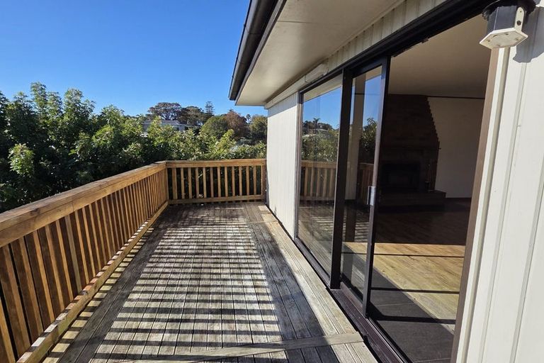 Photo of property in 13 Charles Dickens Drive, Mellons Bay, Auckland, 2014