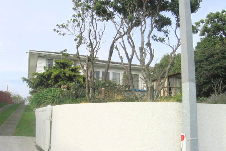 Photo of property in 14 Mana Esplanade, Paremata, Porirua, 5026