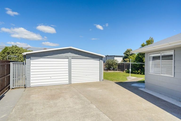 Photo of property in 40 Acacia Street, Kelvin Grove, Palmerston North, 4414