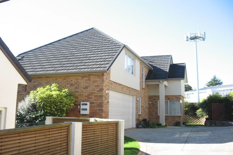 Photo of property in 12 Grammar School Road, Pakuranga, Auckland, 2010