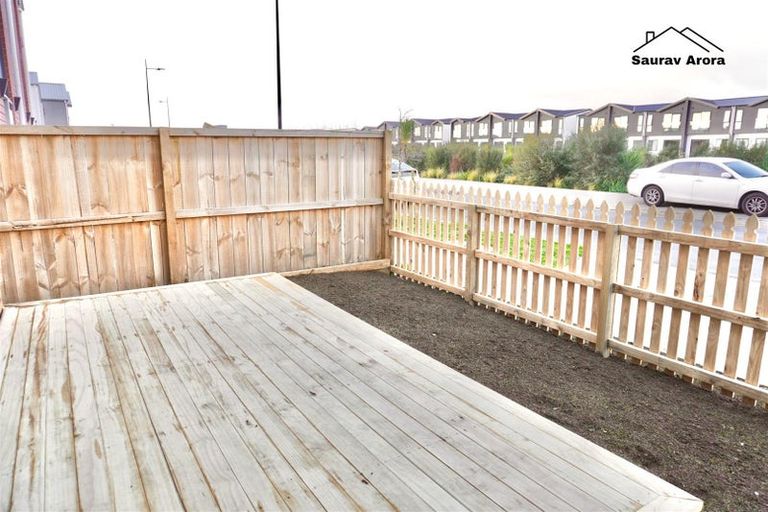 Photo of property in 77 Kaha Road, Papakura, 2110