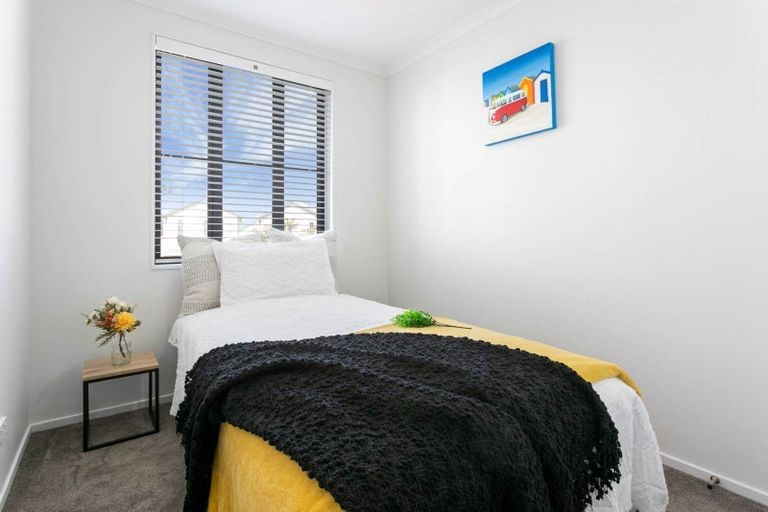 Photo of property in 69 Saddleback Crescent, Papakura, 2110