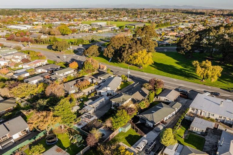 Photo of property in 72 Ohoka Road, Kaiapoi, 7630