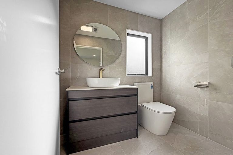 Photo of property in 21 Karaka Village Parade, Karaka, 2580