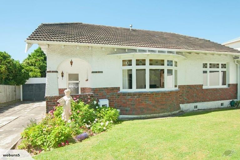 Photo of property in 24 Ludlam Crescent, Woburn, Lower Hutt, 5010