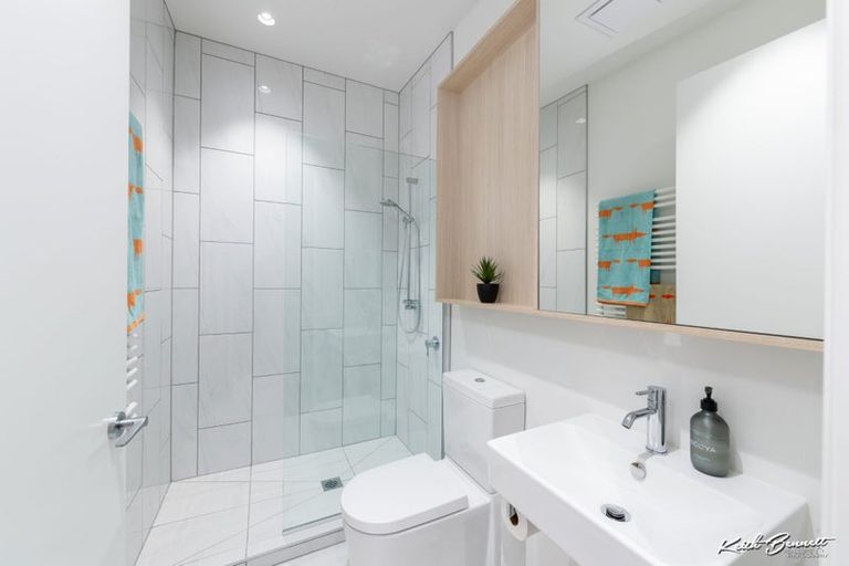 Photo of property in 5 Jean Caldwell Way, Island Bay, Wellington, 6023